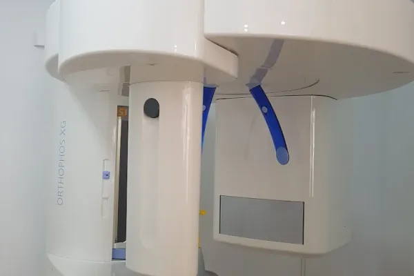 Бесплатный 3D-КТ-скан в клинике Gardents Аликанте